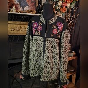 Icelandic Design 100 Percent Wool Embroidered Floral Cardigan XXL